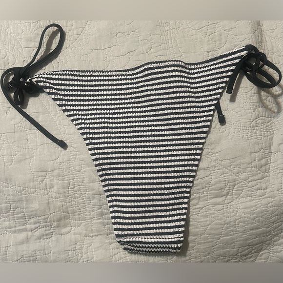 Aerie Crinkle Stripe Cheekiest Tie Bikini Bottom Size Large (NWT) - Picture 2 of 6